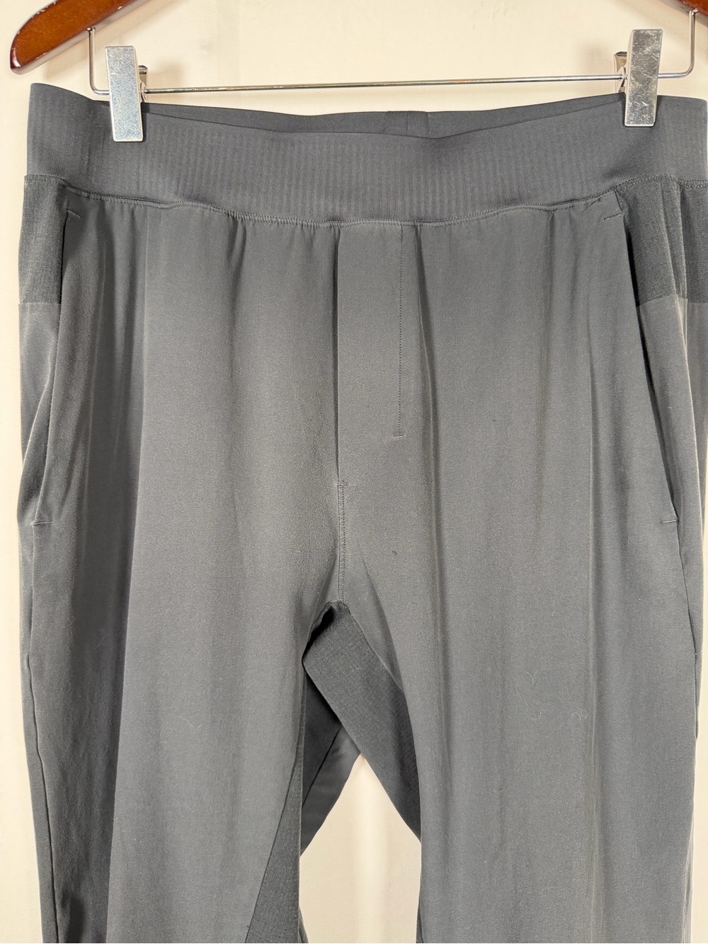 lululemon athletica Men's Dark Charcoal Joggers - Picture 3 of 5